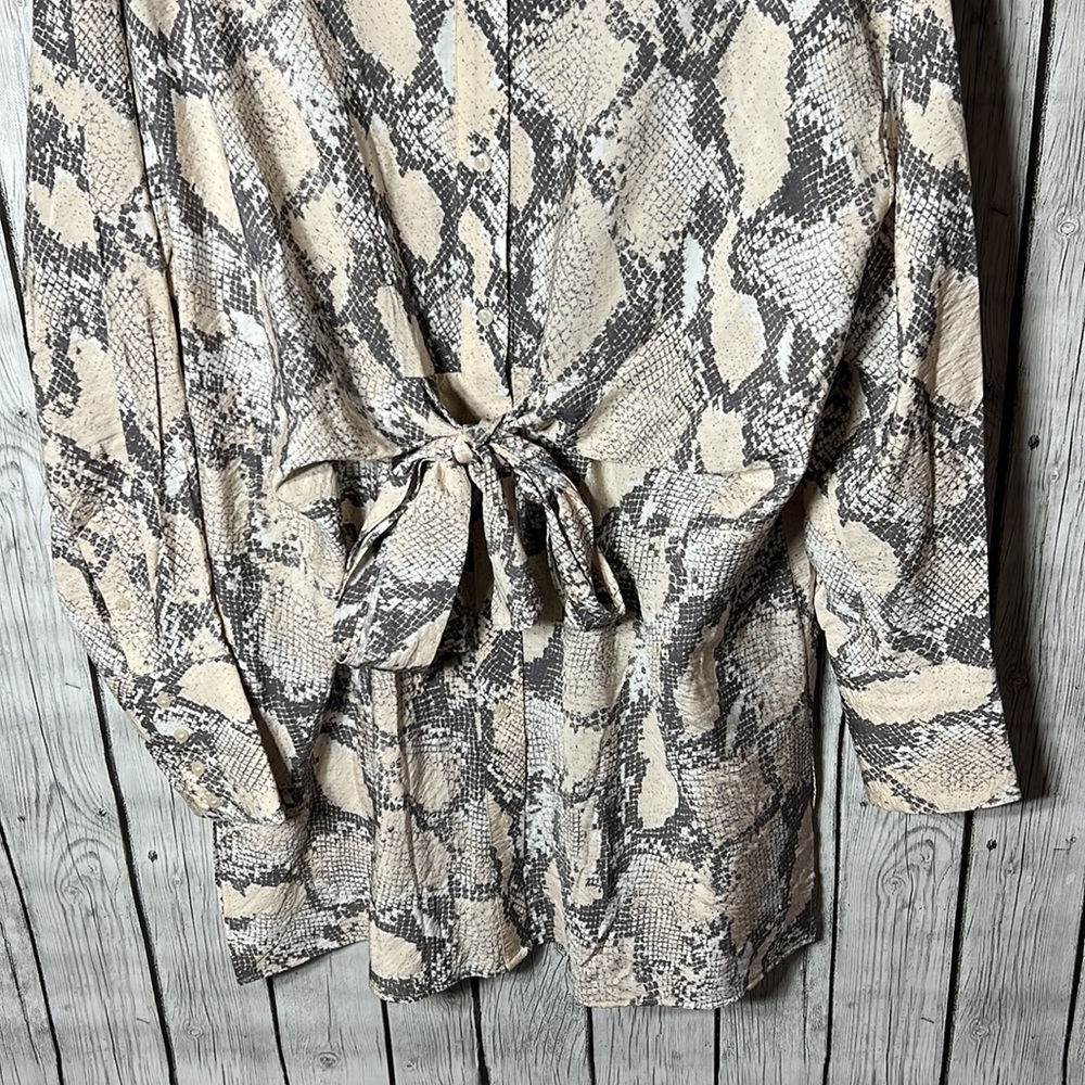 H&M Snake Print Long Button Front Tie Front Top S… - image 4